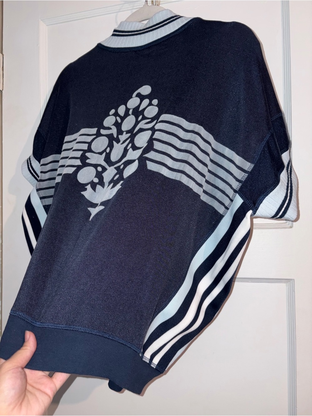NWT free people Navy Blue Floral top - Picture 2 of 6